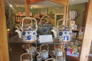   Tea pots